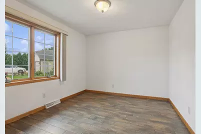 498 Ridgeway Court, Brillion, WI 54110 - Photo 14