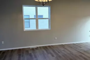 N9330 Gemstone Ct, Appleton, WI 54915 - Photo 4