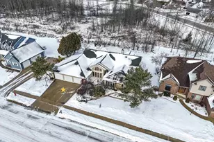 3718 Westwood Ln, Manitowoc, WI 54220 - Photo 6