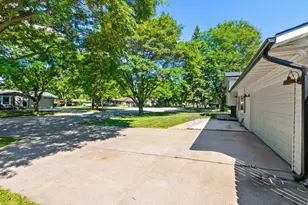 1015 Aphrodite Rd, Green Bay, WI 54311 - Photo 4