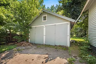 1013 Waugoo Ave, Oshkosh, WI 54901 - Photo 14