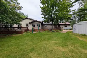 W5915 Lake Dr, Shawano, WI 54166 - Photo 10
