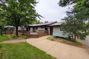 W5915 Lake Dr, Shawano, WI 54166 - Photo 8