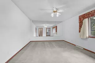 3401 N Fiesta Dr, Appleton, WI 54911 - Photo 4