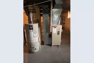 23 E Nevada Avenue, Oshkosh, WI 54901 - Photo 18