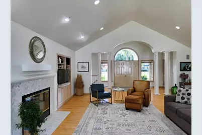 2753 Summerset Circle, Suamico, WI 54173 - Photo 4