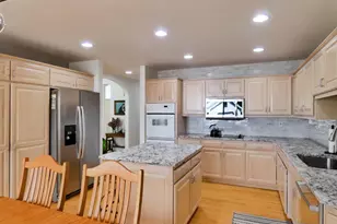 2753 Summerset Cir, Suamico, WI 54173 - Photo 12