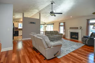 544 Nicole Ln, Wrightstown, WI 54180 - Photo 8