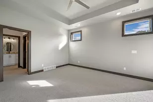 895 Black Swan Dr, Menasha, WI 54153 - Photo 28