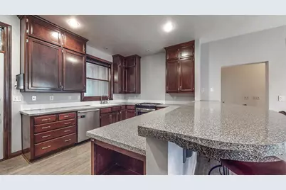 2055 S Tanager Lane, Suamico, WI 54313 - Photo 18