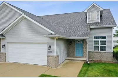 3980 N Parker Way, De Pere, WI 54115 - Photo 2