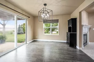 3980 N Parker Way, De Pere, WI 54115 - Photo 8