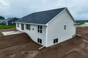 3715 Westpoint Rd, Suamico, WI 54313 - Photo 26