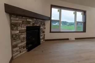 3715 Westpoint Rd, Suamico, WI 54313 - Photo 8