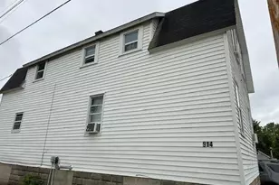 914 N Van Buren St, Green Bay, WI 54302 - Photo 2