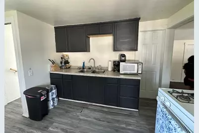 914 N Van Buren Street, Green Bay, WI 54302 - Photo 14