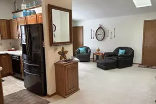 985 Babcock St, Neenah, WI 54956 - Photo 6