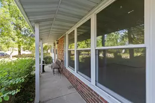 903 Harding St, Waupaca, WI 54981 - Photo 2