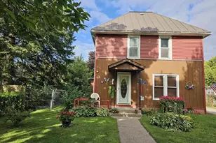 113 N State St, Waupaca, WI 54981 - Photo 18