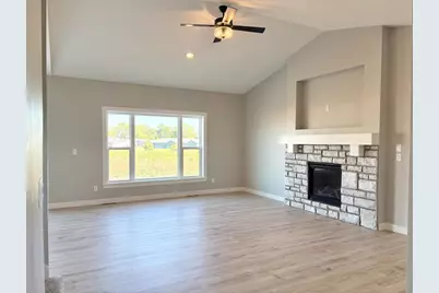 1762 Loyal Drive, Neenah, WI 54956 - Photo 12