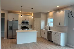 1762 Loyal Dr, Neenah, WI 54956 - Photo 8