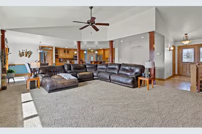 192 Whimbrel Court, Pulaski, WI 54162 - Photo 6