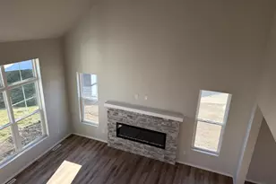N9315 Gemstone Ct, Appleton, WI 54915 - Photo 8