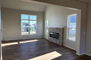 N9315 Gemstone Ct, Appleton, WI 54915 - Photo 6