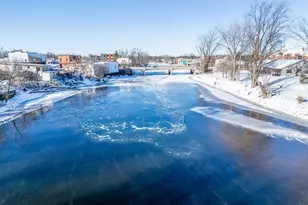 211 E Wolf River Ave, New London, WI 54961 - Photo 4