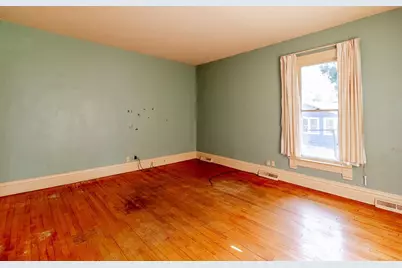 211 E Wolf River Avenue, New London, WI 54961 - Photo 12