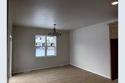 N9355 Gemstone Court, Appleton, WI 54915 - Photo 4