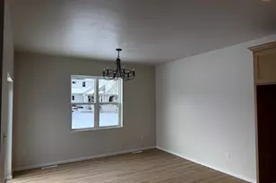 N9355 Gemstone Ct, Appleton, WI 54915 - Photo 4