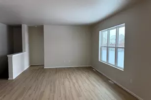 N9355 Gemstone Ct, Appleton, WI 54915 - Photo 6