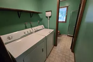 925 E Ridlington Ave, Shawano, WI 54166 - Photo 4