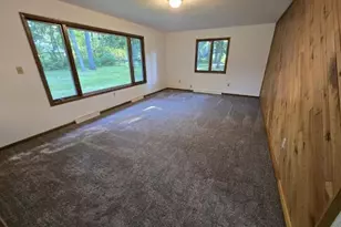 925 E Ridlington Ave, Shawano, WI 54166 - Photo 12