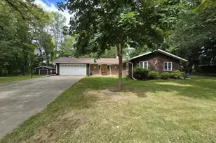 925 E Ridlington Ave, Shawano, WI 54166 - Photo 32