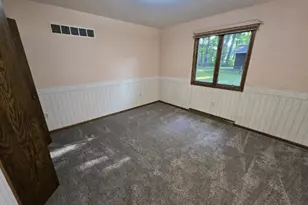 925 E Ridlington Ave, Shawano, WI 54166 - Photo 16