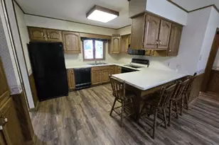 925 E Ridlington Ave, Shawano, WI 54166 - Photo 8