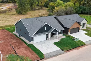 393 Farmhouse Ln, Combined Locks, WI 54113 - Photo 44