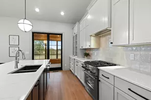 393 Farmhouse Ln, Combined Locks, WI 54113 - Photo 8