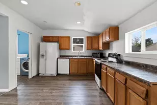 232 N Main St, Kimberly, WI 54136 - Photo 12