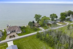 N9613 Bay Shore Ln, Luxemburg, WI 54217 - Photo 4