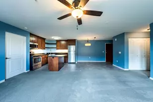 118 S Washington A334 Street, Green Bay, WI 54301 - Photo 6