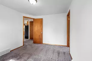 201 2nd Ave, Weyauwega, WI 54983 - Photo 18