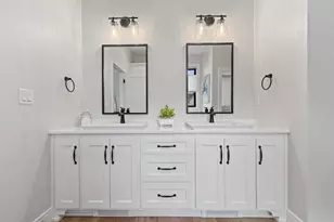 1751 E Shore Cir, Green Bay, WI 54302 - Photo 34