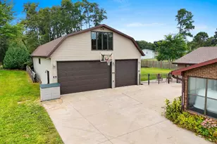 2439 W Point Rd, Green Bay, WI 54304 - Photo 6