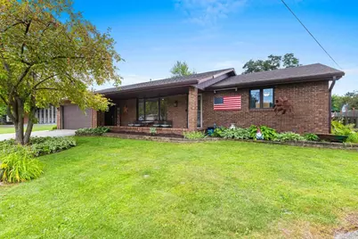 2439 West Point Road, Green Bay, WI 54304 - Photo 2