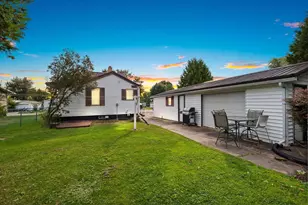 285 Division St, Algoma, WI 54201 - Photo 2