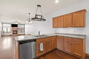 555 Main Ave, De Pere, WI 54115 - Photo 12