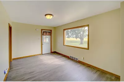 N7736 County Rd D, Bear Creek, WI 54922 - Photo 8